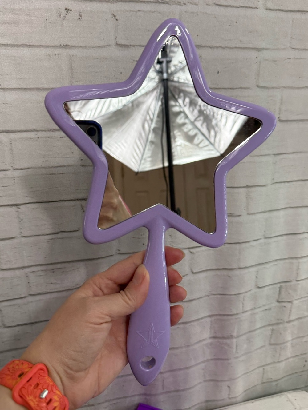 Like new Jeffree Star Cosmetics Lavender Hand Mirror, Blow Pony, with box - Picture 4 of 9